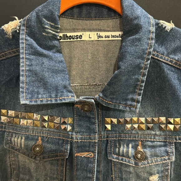 Women’s Distressed Jean Vest - Picture 3 of 3